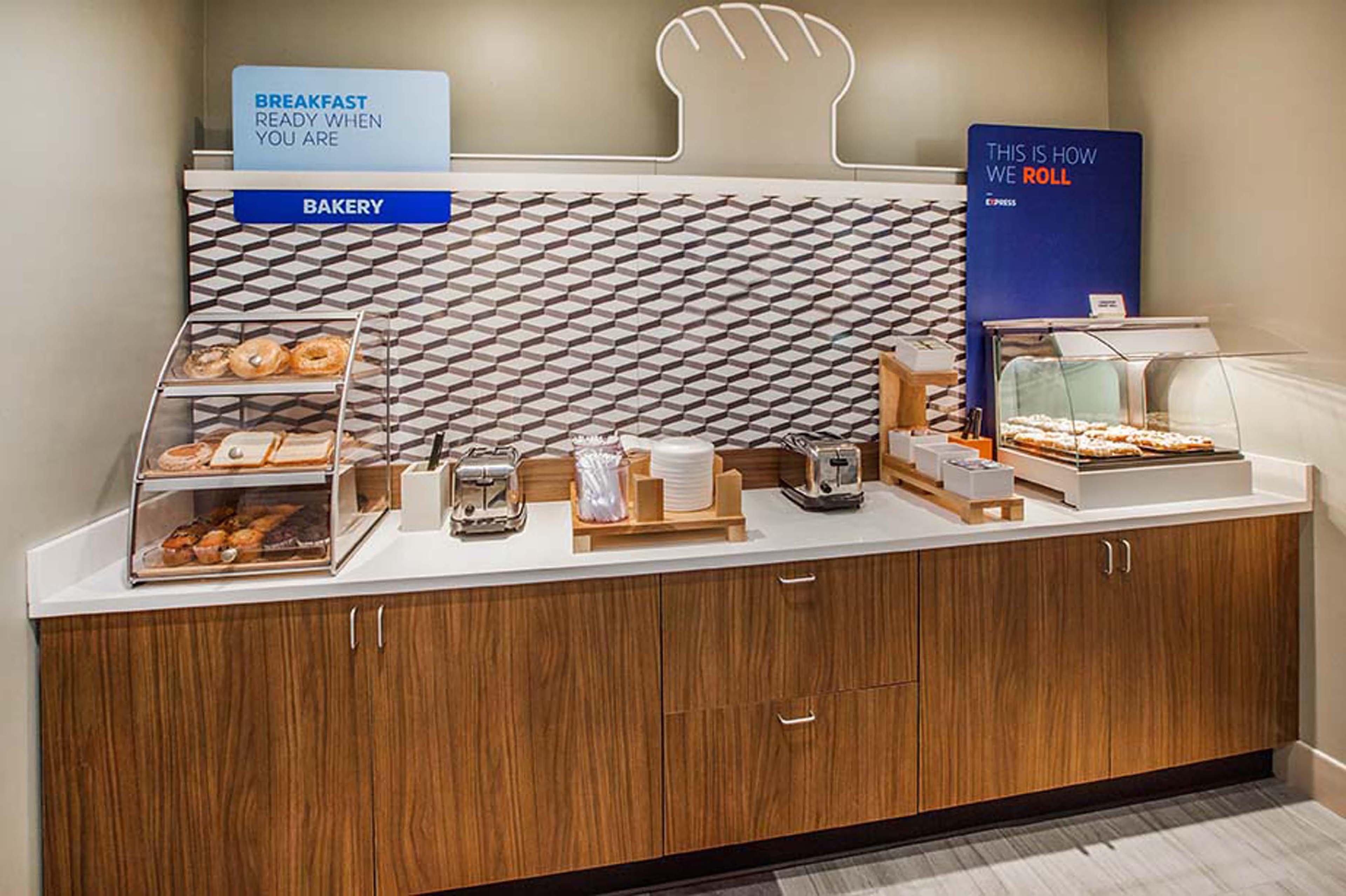 Holiday Inn Express & Suites Fayetteville University Of Arkansas Area By Ihg Екстер'єр фото