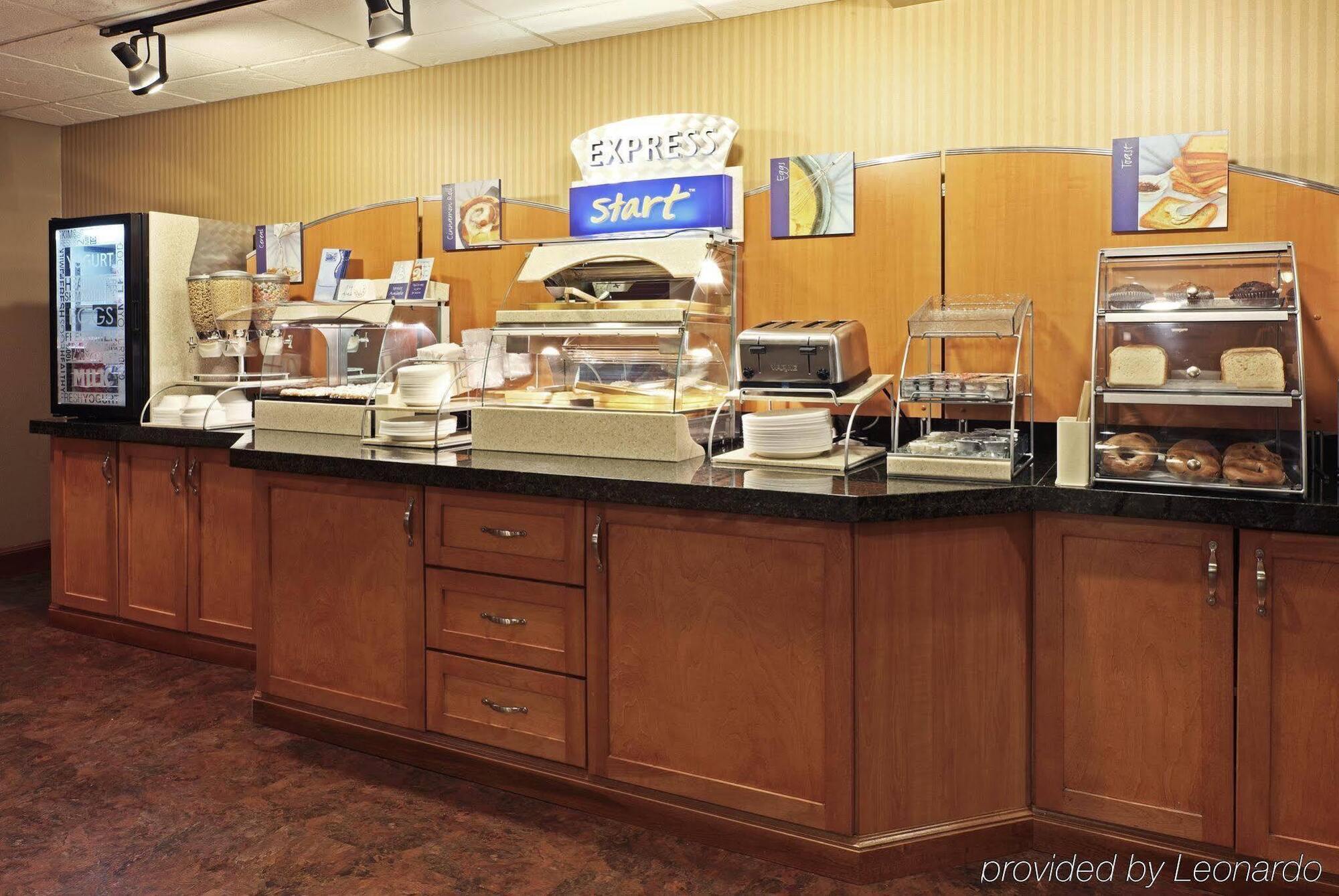 Holiday Inn Express & Suites Fayetteville University Of Arkansas Area By Ihg Екстер'єр фото