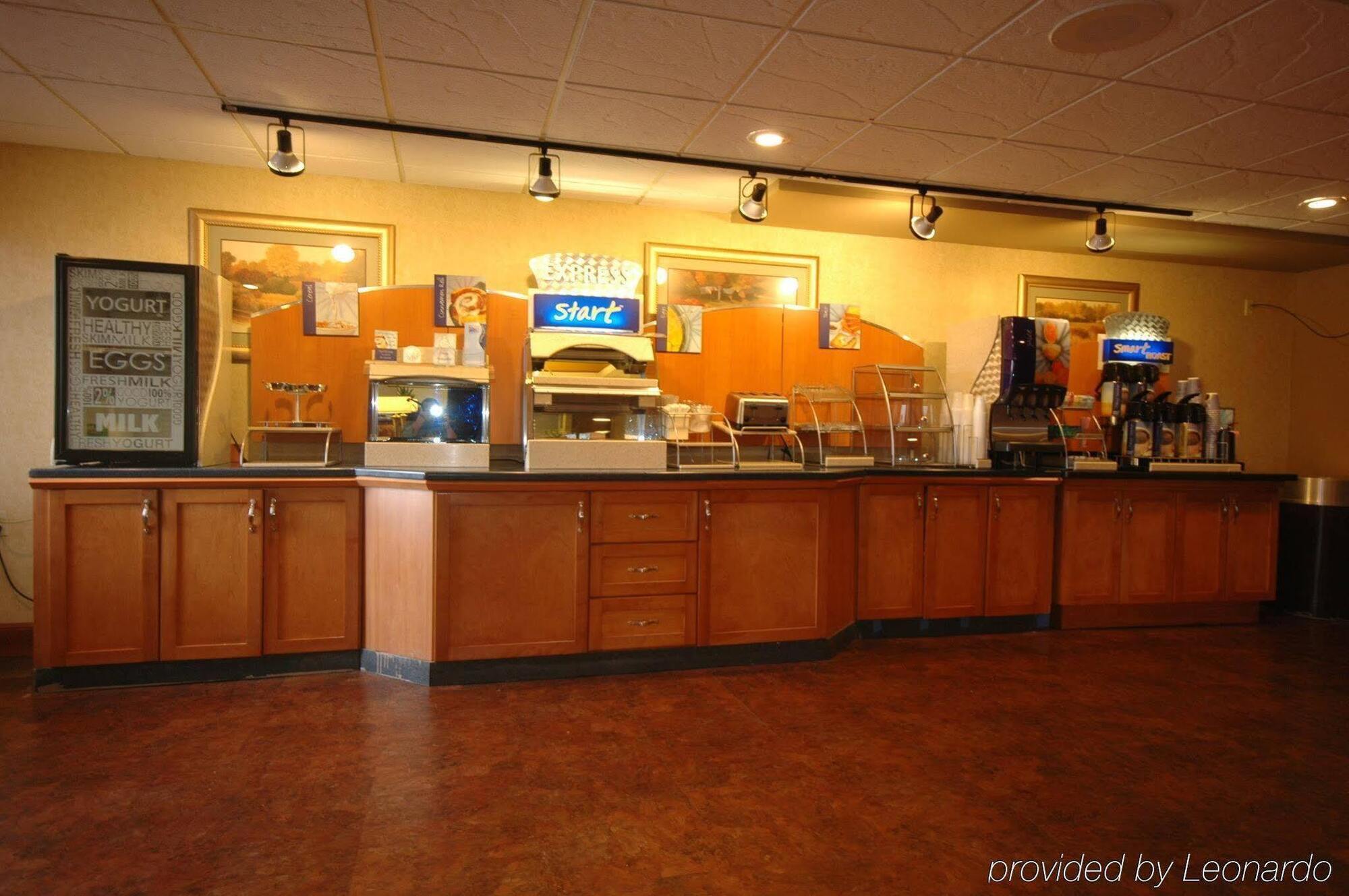 Holiday Inn Express & Suites Fayetteville University Of Arkansas Area By Ihg Екстер'єр фото